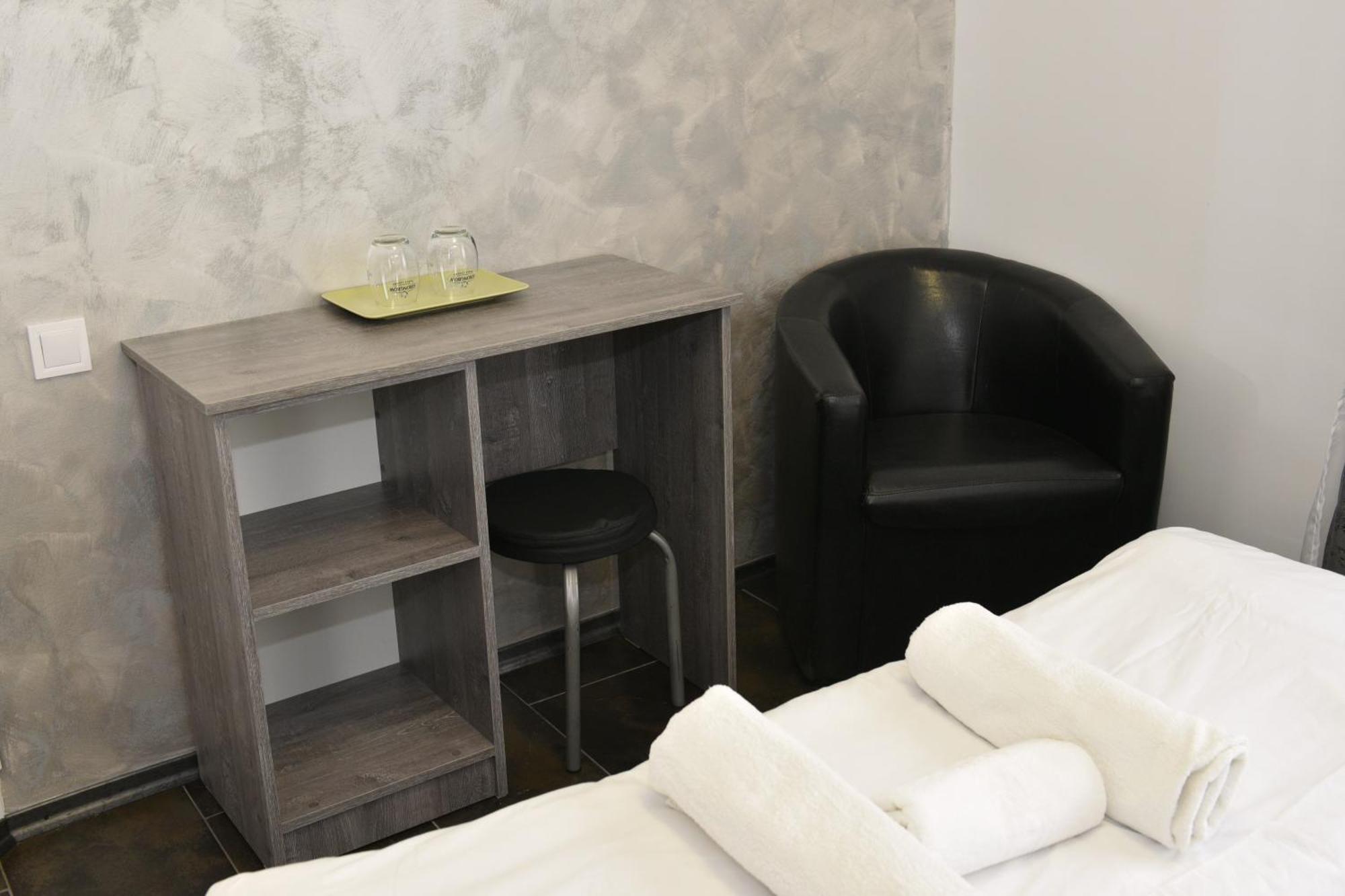 Flamingo Hotel Питещ Екстериор снимка